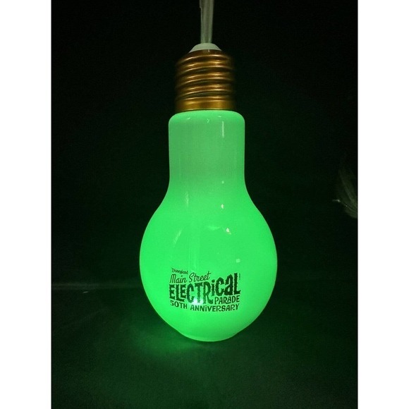 Disneyland Main Street 50TH Anniv. Electrical Parade Light Up Bulb Sipper New - Picture 6 of 10